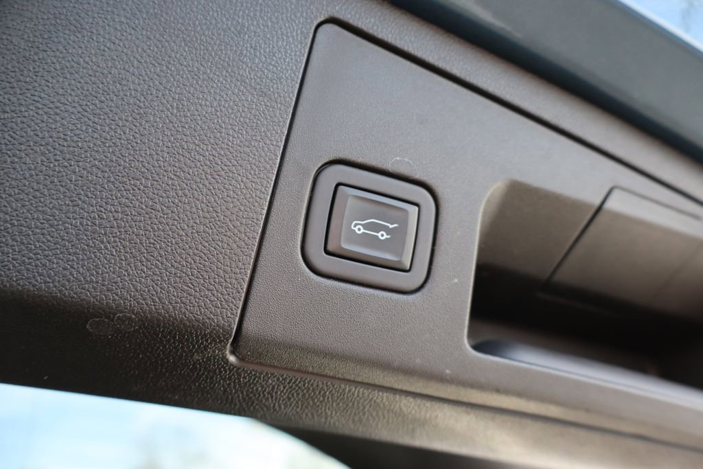 Used 2024 Cadillac XT4 Sport image 39