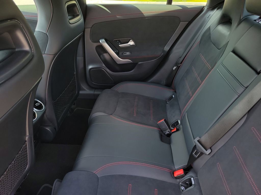 Used 2023 Mercedes-Benz CLA 250 image 26