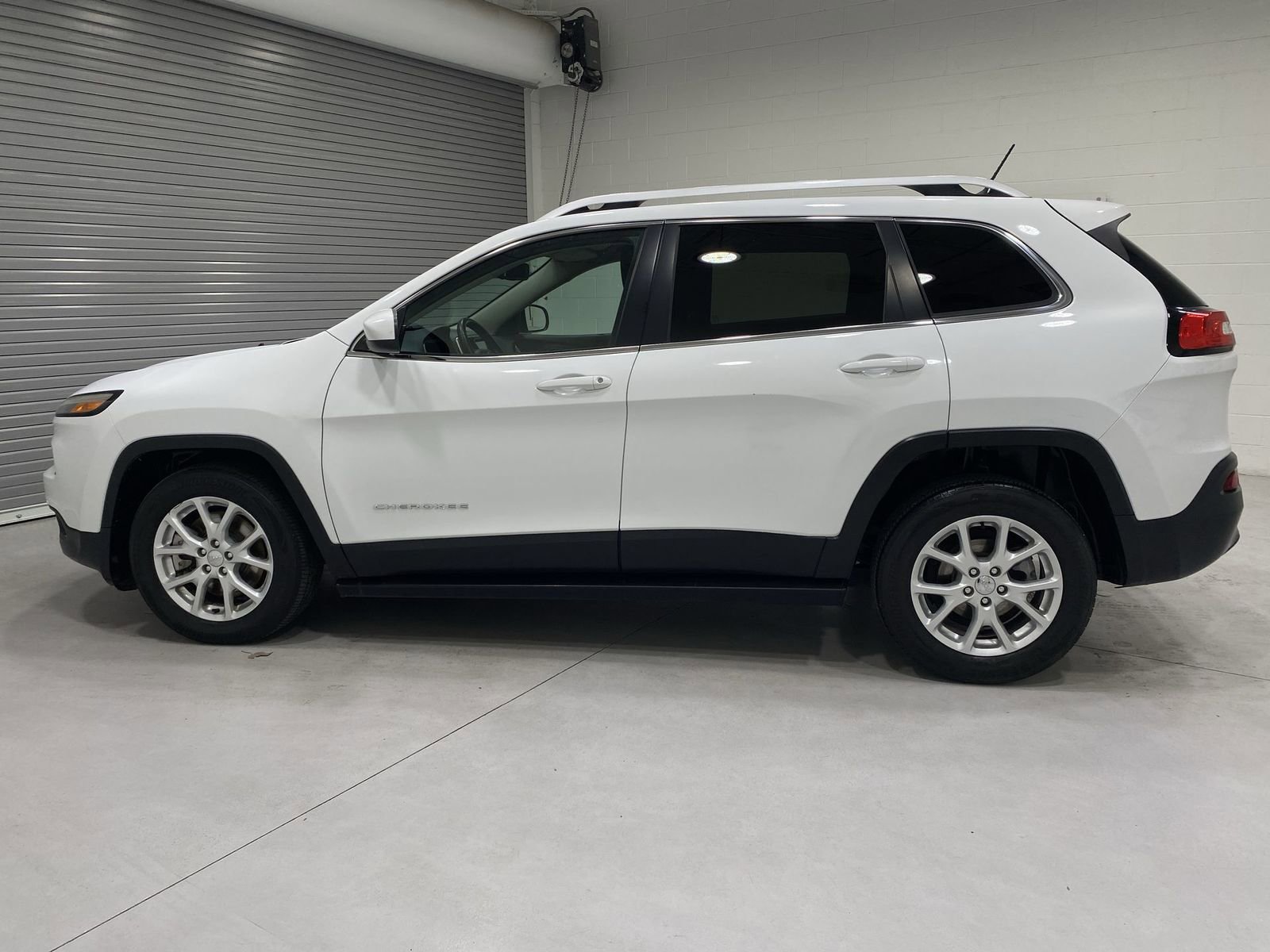 Used 2015 Jeep Cherokee Latitude image 5