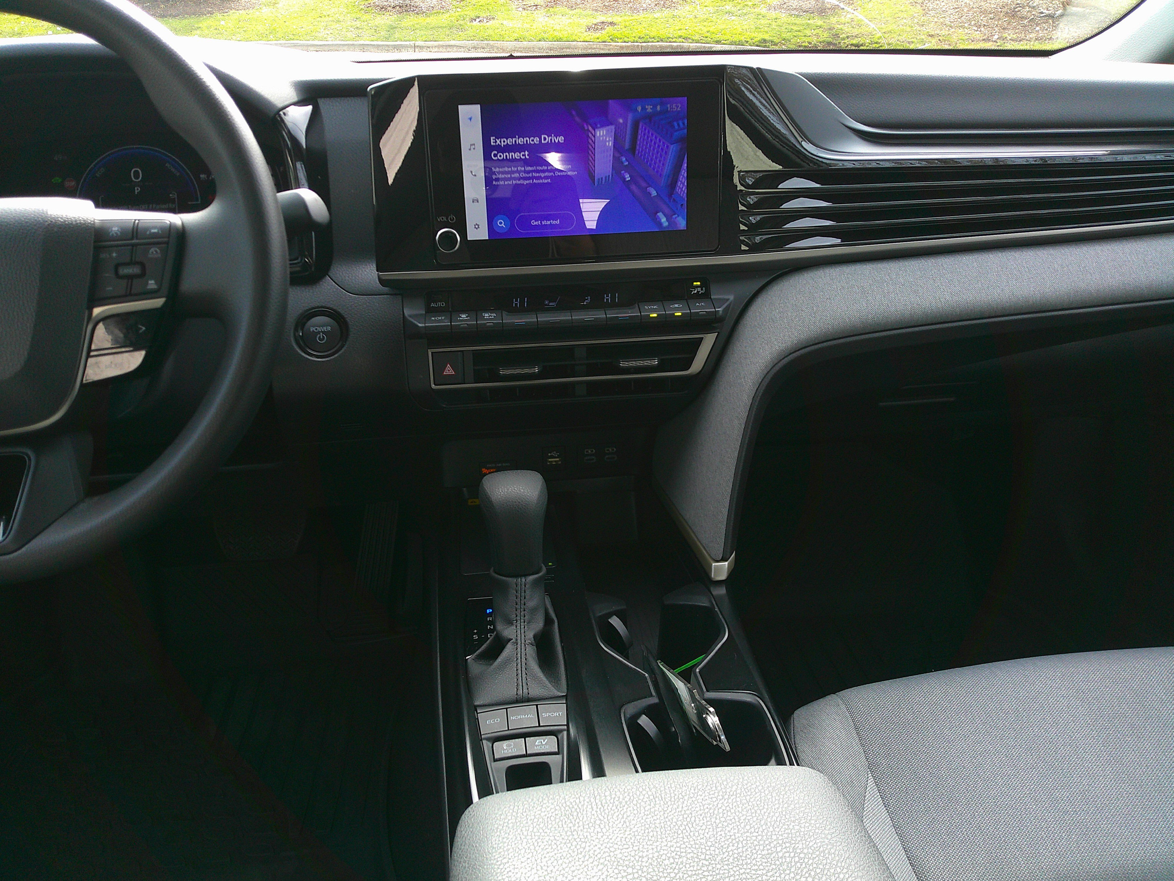 Used 2025 Toyota Camry LE image 31