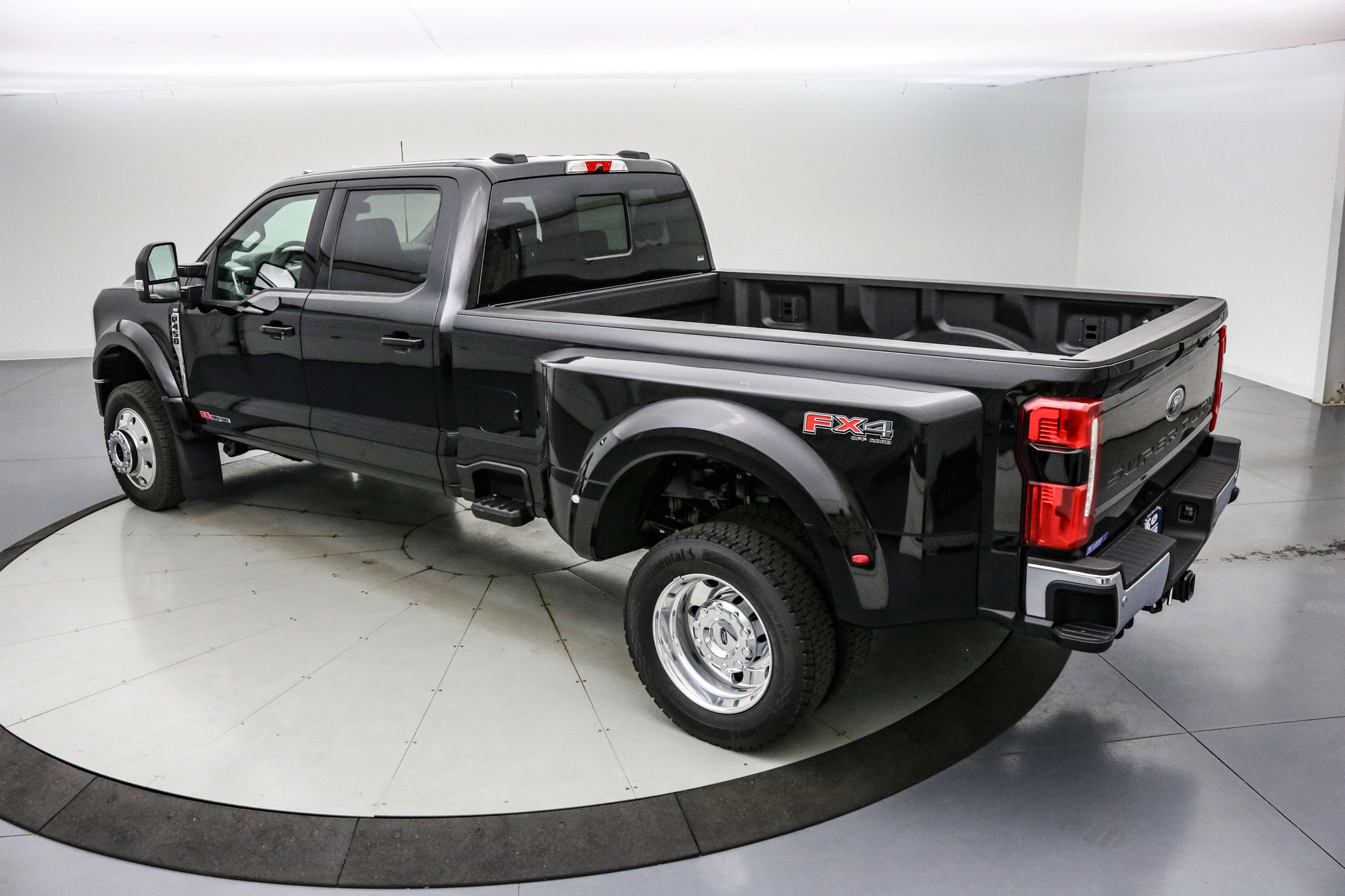 New 2026 Ford F450 XLT w/ XLT Premium Package image 7