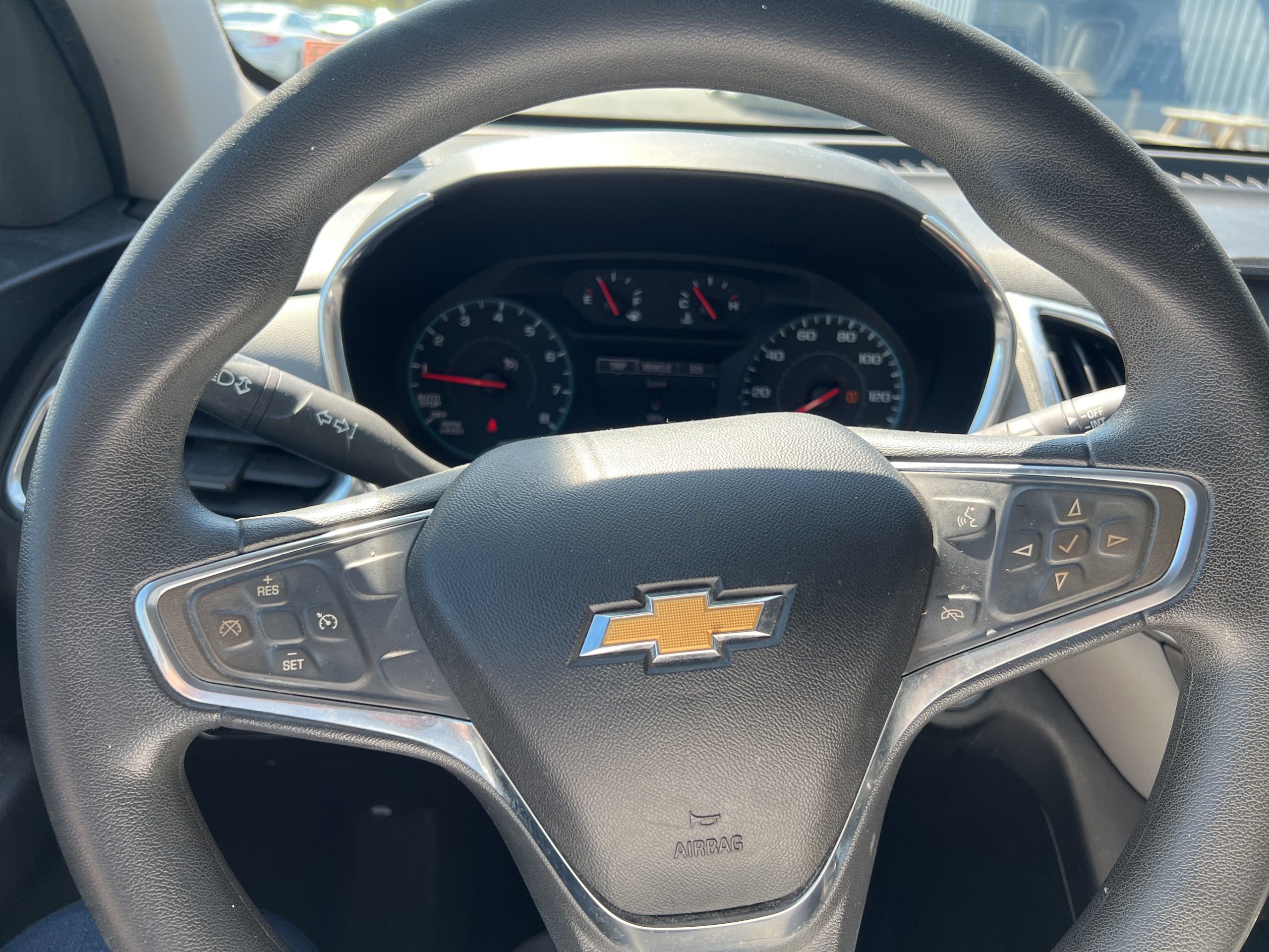 Used 2018 Chevrolet Equinox LS FWD image 12