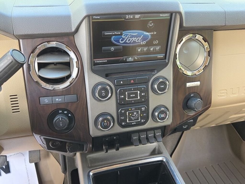 Used 2016 Ford F250 Lariat w/ Lariat Interior Package AWD/4WD image 22