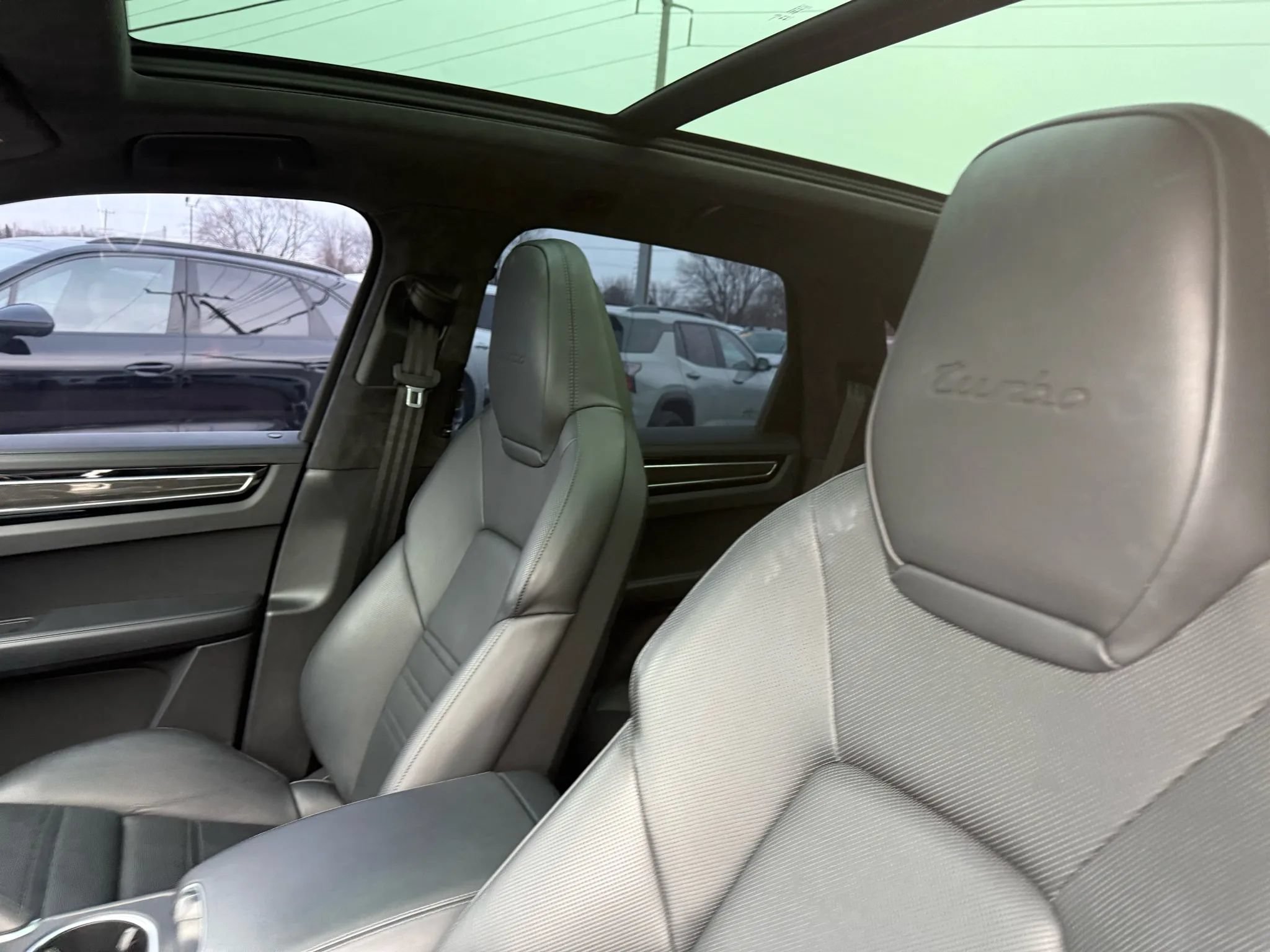 Used 2023 Porsche Cayenne Turbo w/ Premium Package Plus AWD/4WD image 19