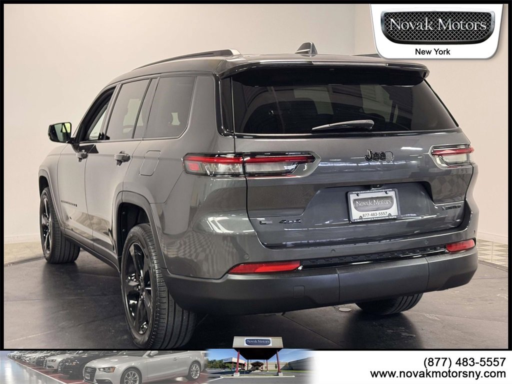 Used 2022 Jeep Grand Cherokee L Limited w/ Black Appearance Package image 7