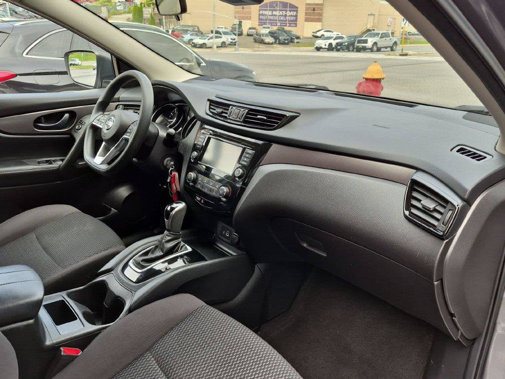 Used 2020 Nissan Rogue Sport S w/ Appearance Package AWD/4WD image 22