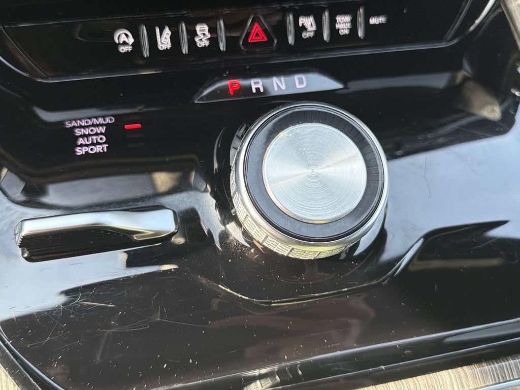 Used 2022 Jeep Wagoneer Series II AWD/4WD image 22
