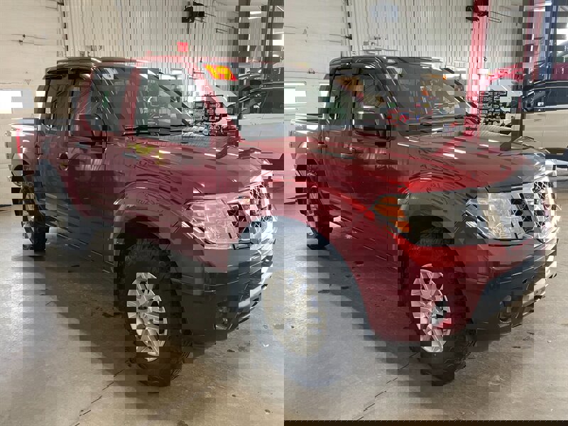 Used 2019 Nissan Frontier SV image 5