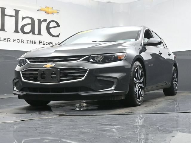 Used 2017 Chevrolet Malibu LT FWD image 4