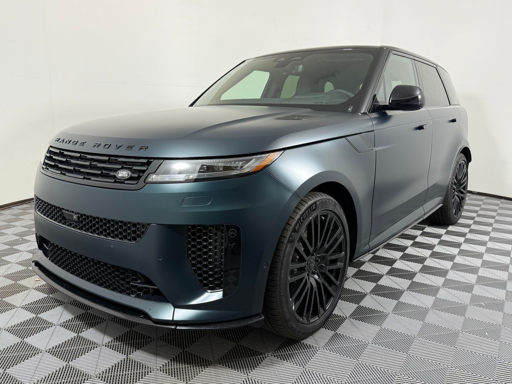 New 2026 Land Rover Range Rover Sport SV AWD/4WD image 1