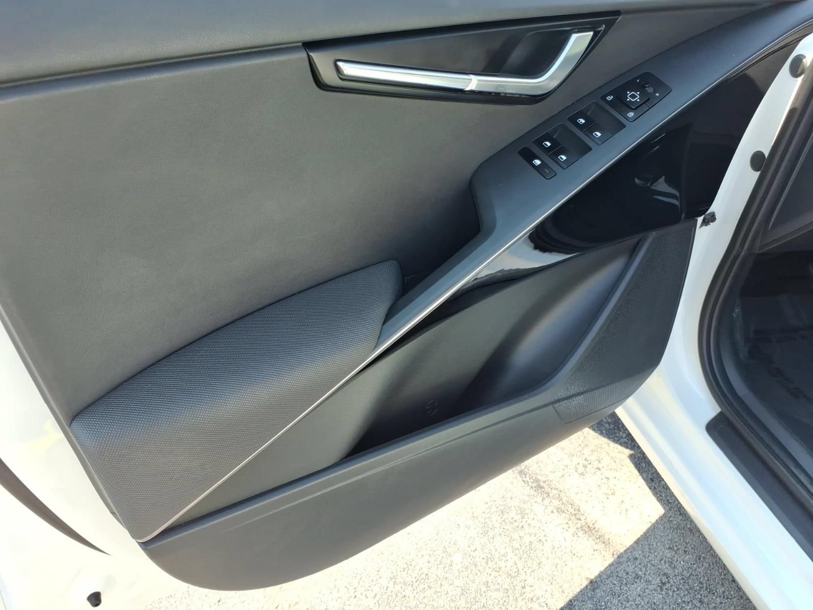 Used 2024 Kia Niro Wind FWD image 9