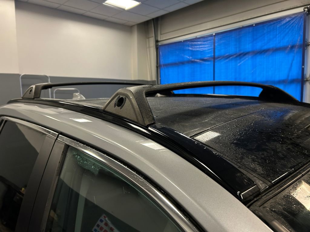 Used 2021 Toyota RAV4 Limited image 16