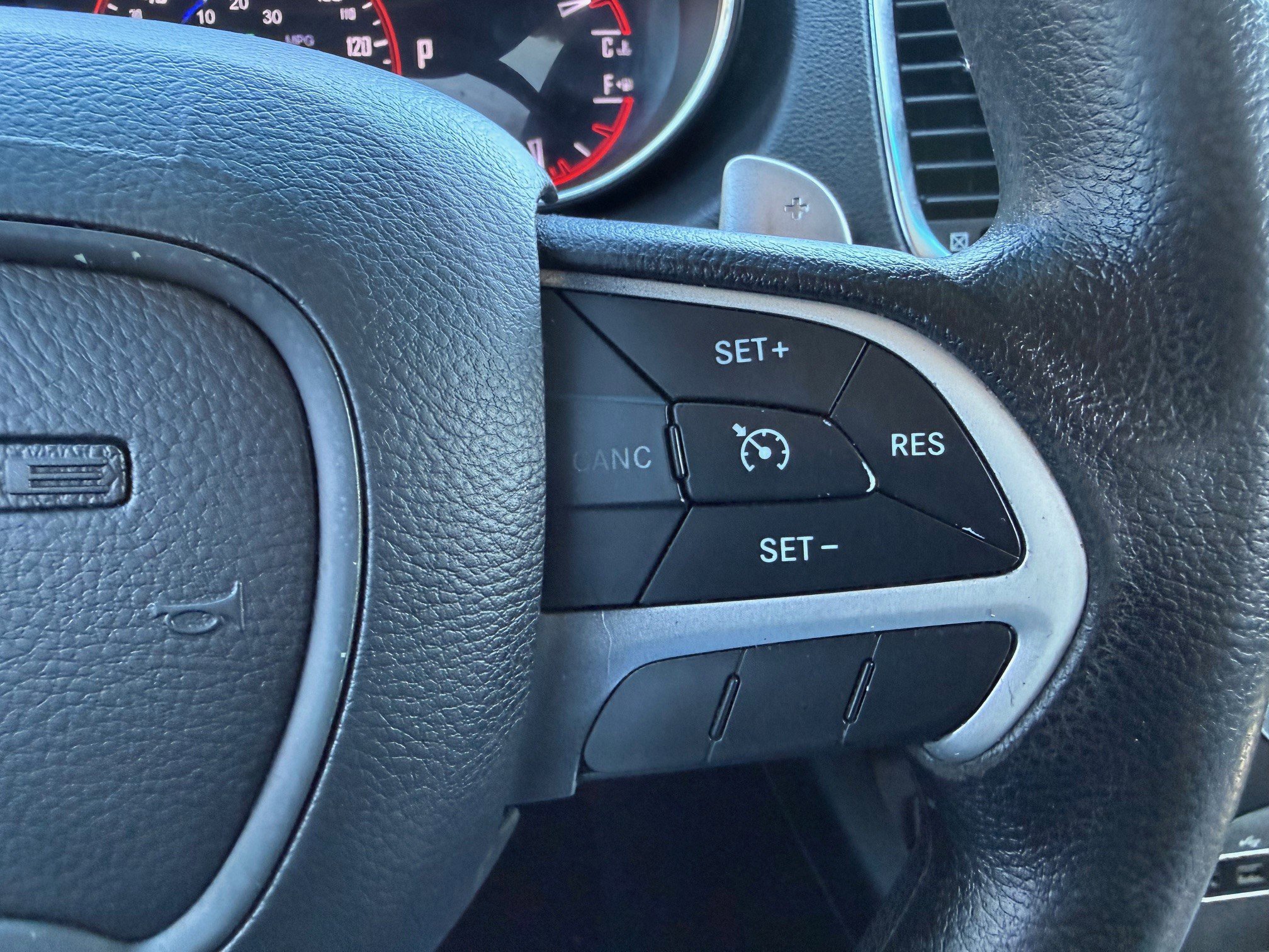 Used 2014 Dodge Durango SXT image 17