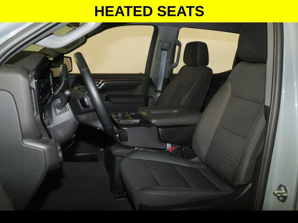 Used 2024 Chevrolet Silverado 1500 LT image 3