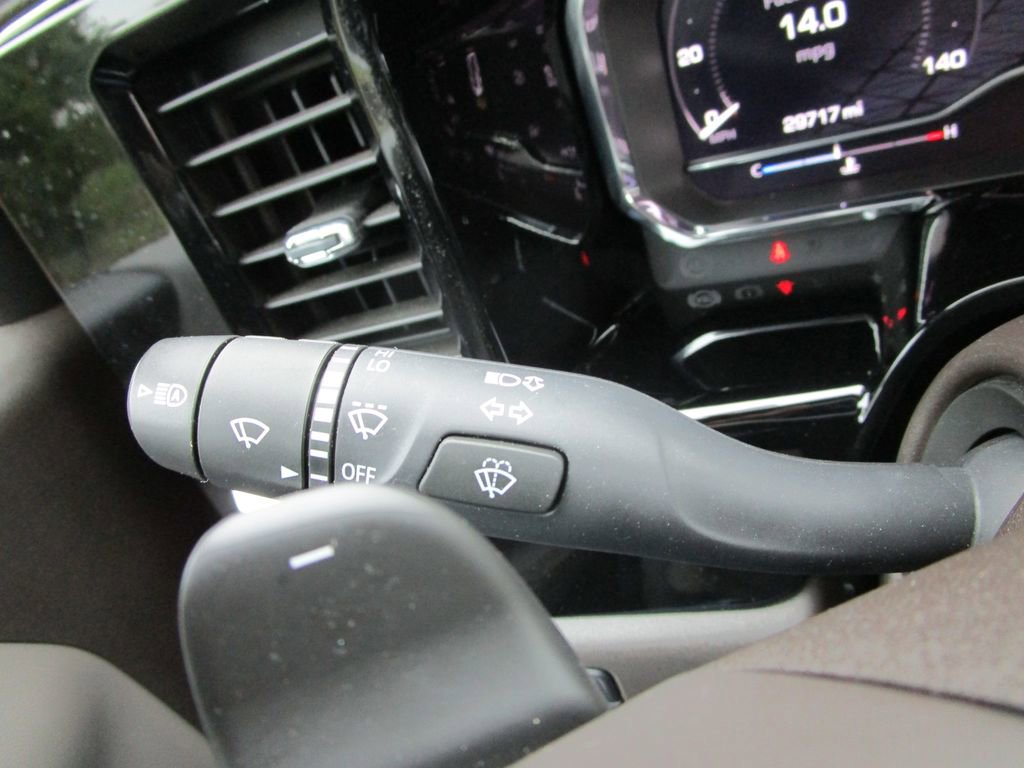 Used 2024 GMC Sierra 1500 SLT w/ SLT Premium Plus Package image 38