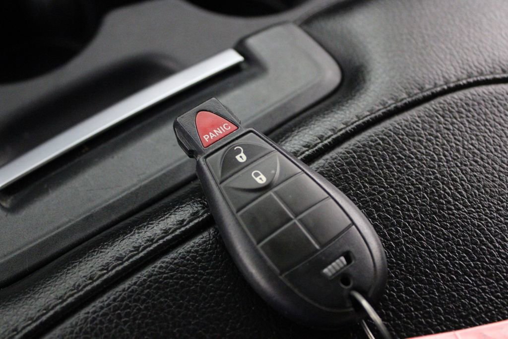 Used 2022 RAM 1500 Classic SLT image 27