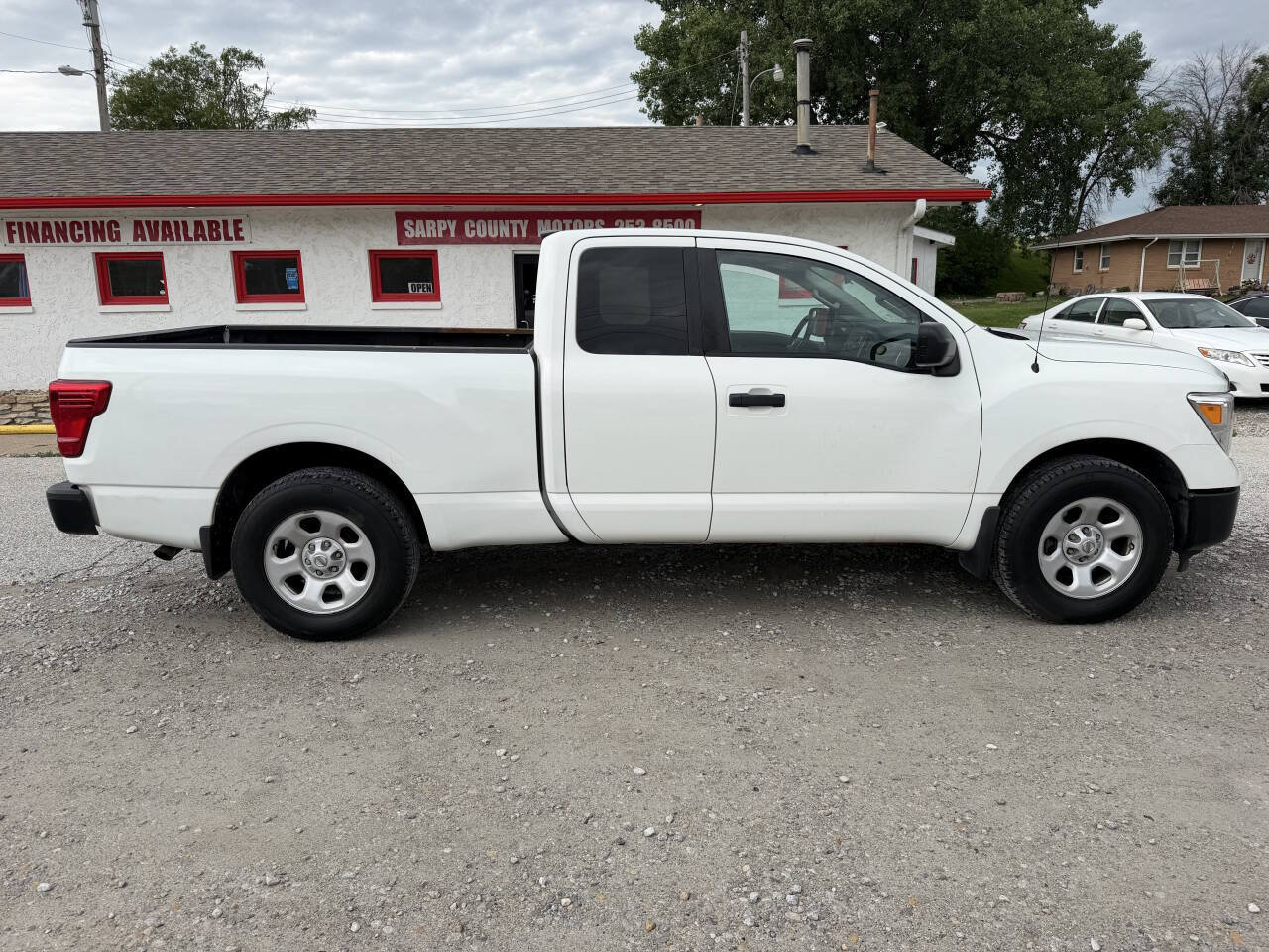 Used 2017 Nissan Titan S AWD/4WD image 2
