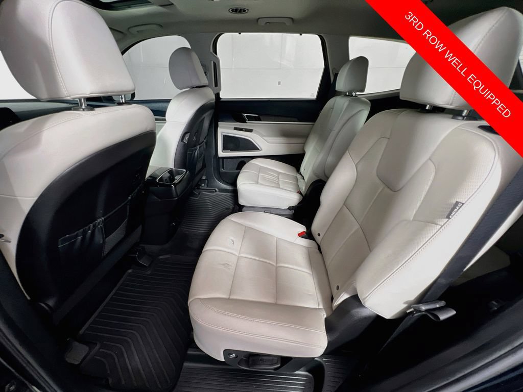 Certified 2023 Kia Telluride EX w/ EX Captain's Chair Package FWD image 26