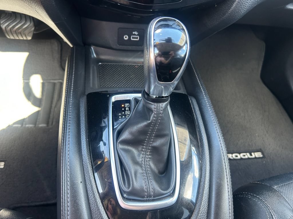 Used 2018 Nissan Rogue SL AWD/4WD image 14