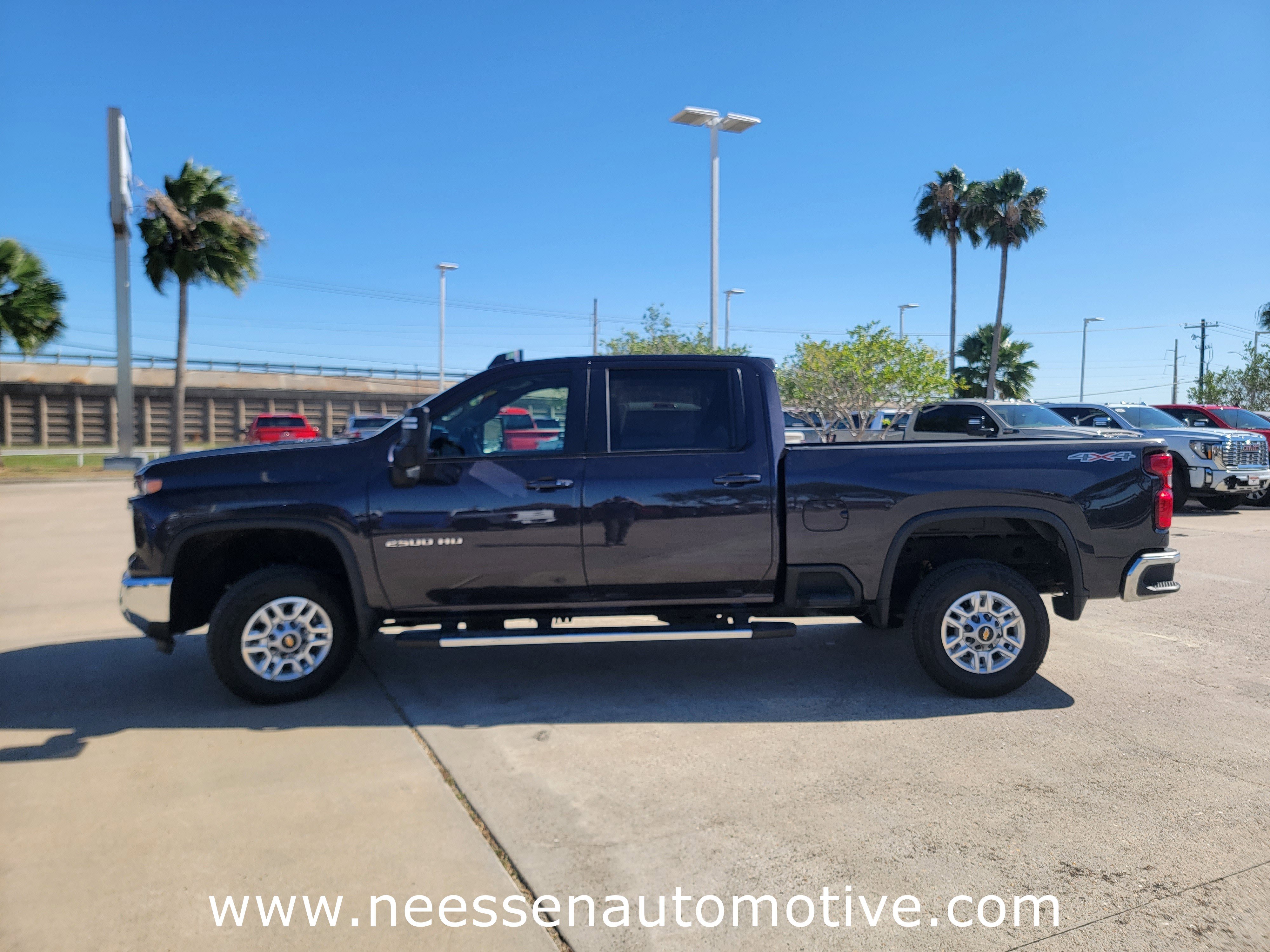 Used 2024 Chevrolet Silverado 2500 LT image 4
