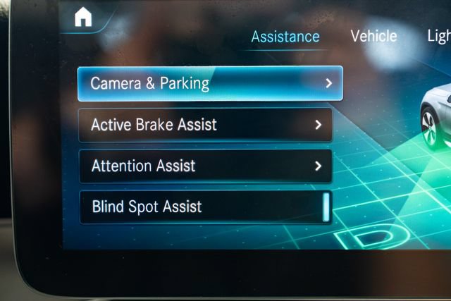 Used 2021 Mercedes-Benz GLC 300 4MATIC image 18