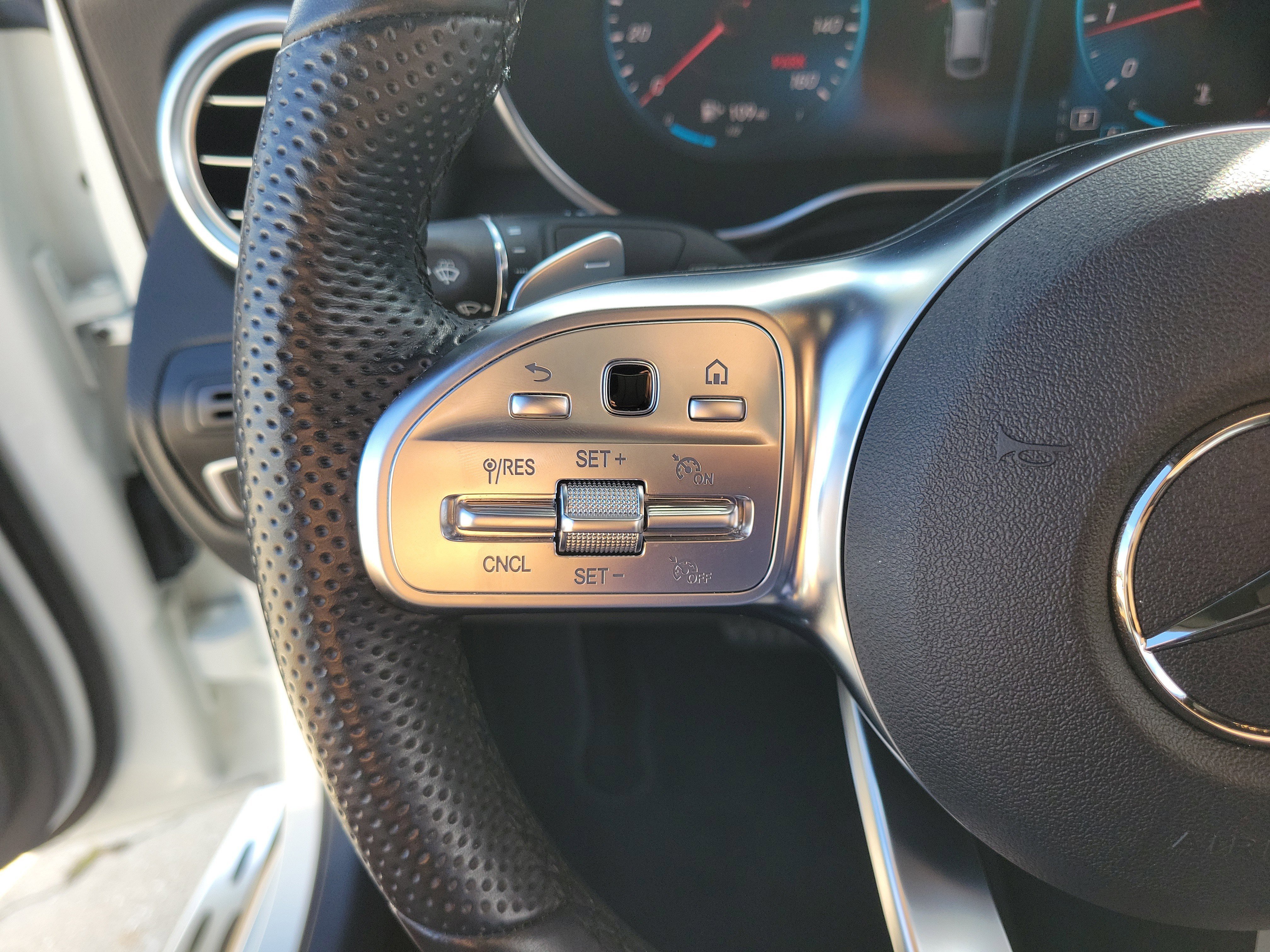 Used 2021 Mercedes-Benz GLC 300 4MATIC Coupe image 25