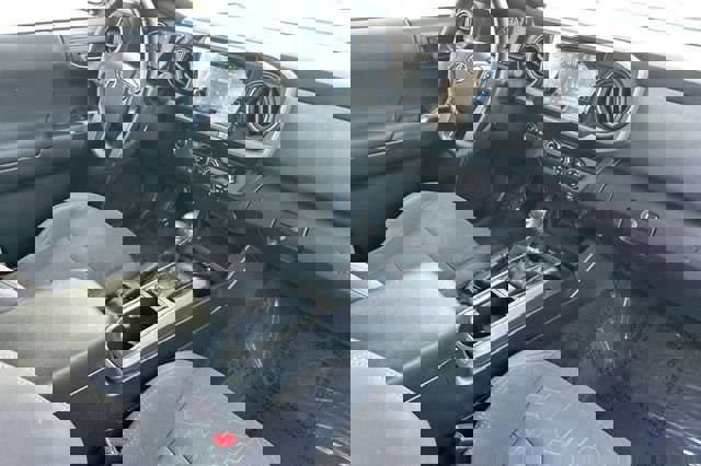 Used 2017 Toyota Tacoma TRD Sport w/ Tow Package image 18