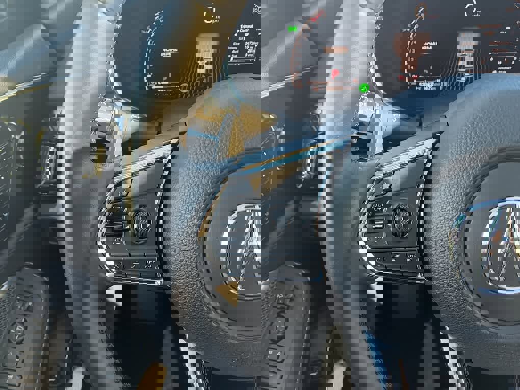 Used 2023 Acura MDX SH-AWD w/ Technology Package image 30