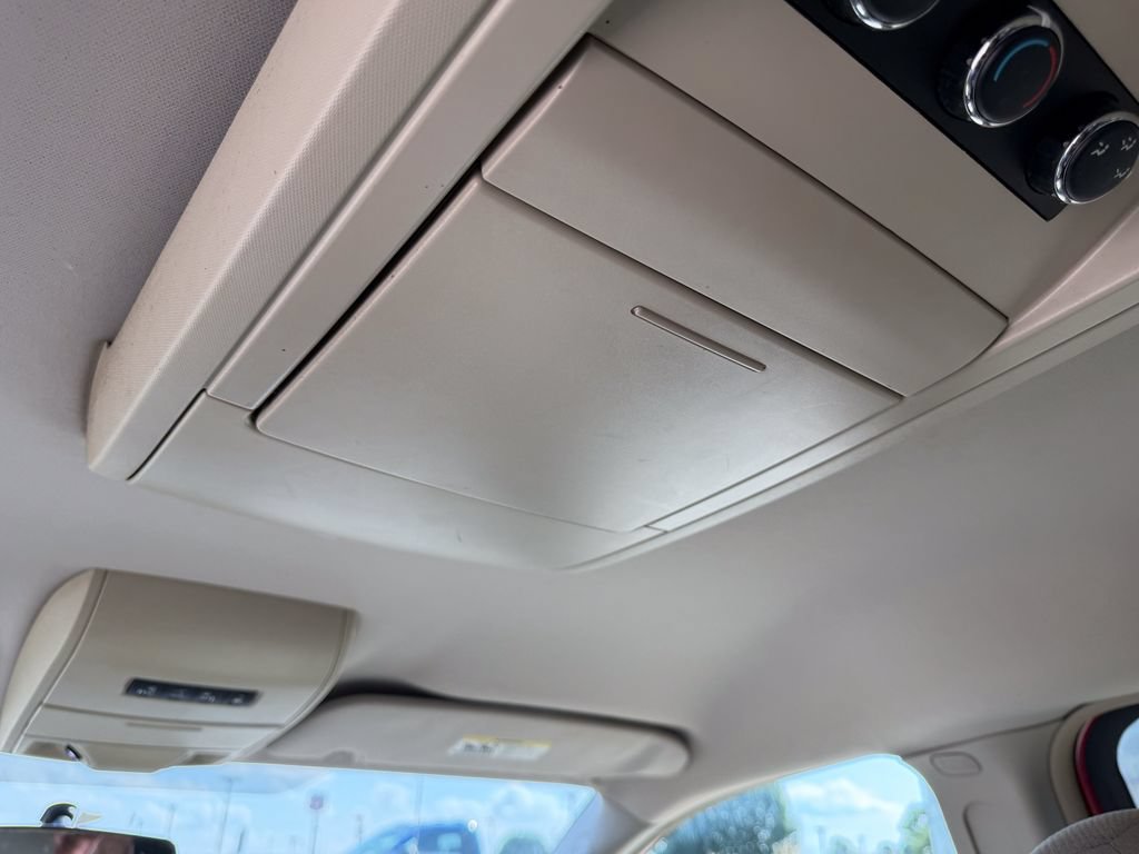 Used 2013 Dodge Grand Caravan Crew FWD image 33