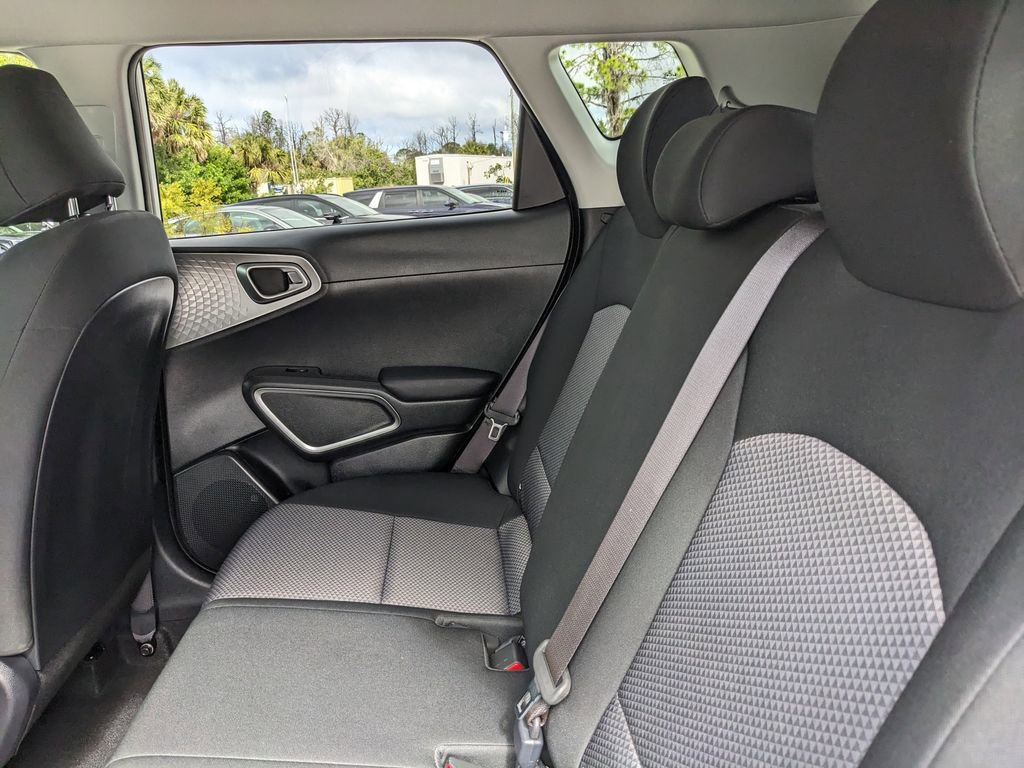 Certified 2025 Kia Soul LX image 19