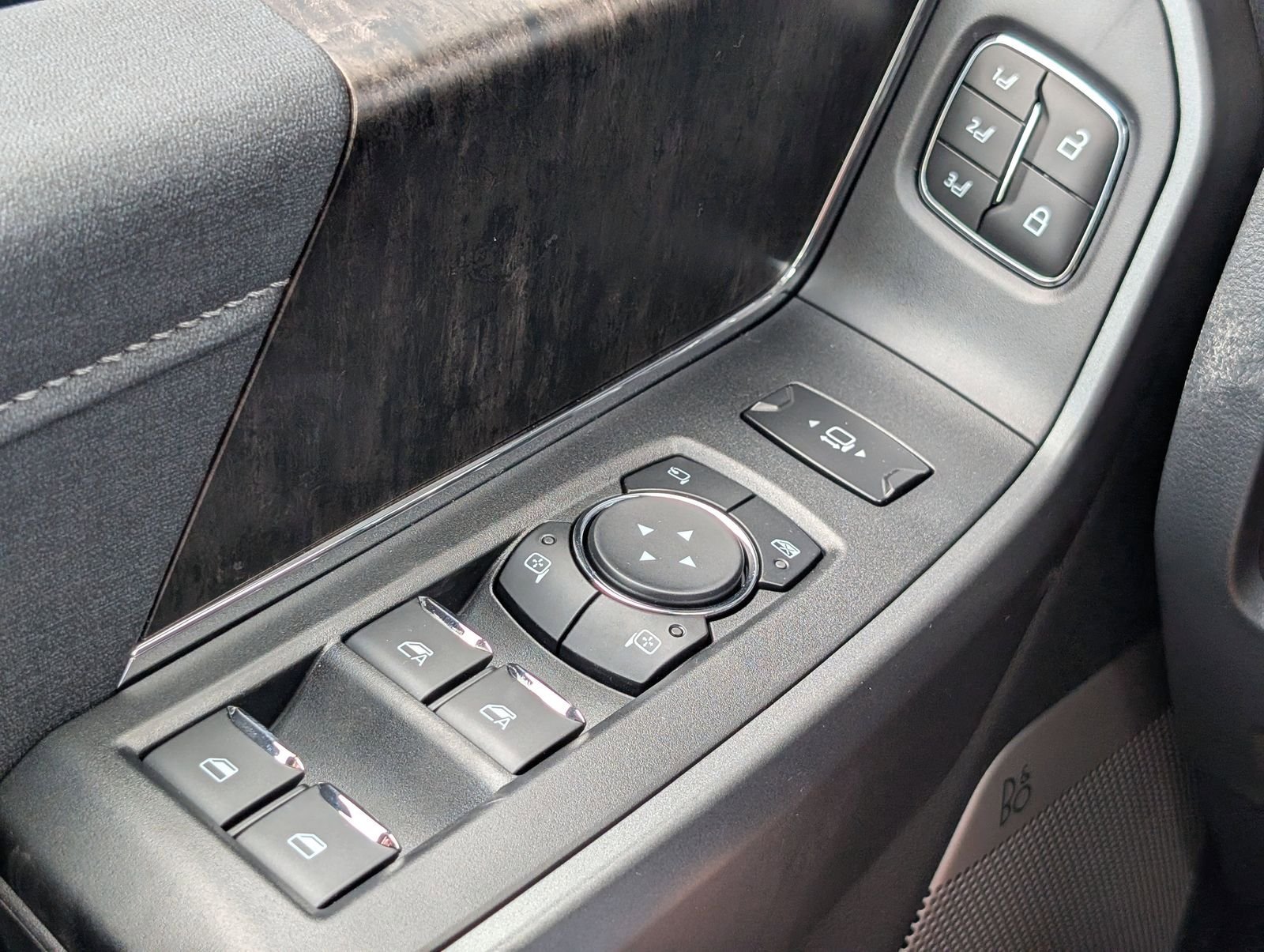New 2026 Ford F250 Lariat image 25
