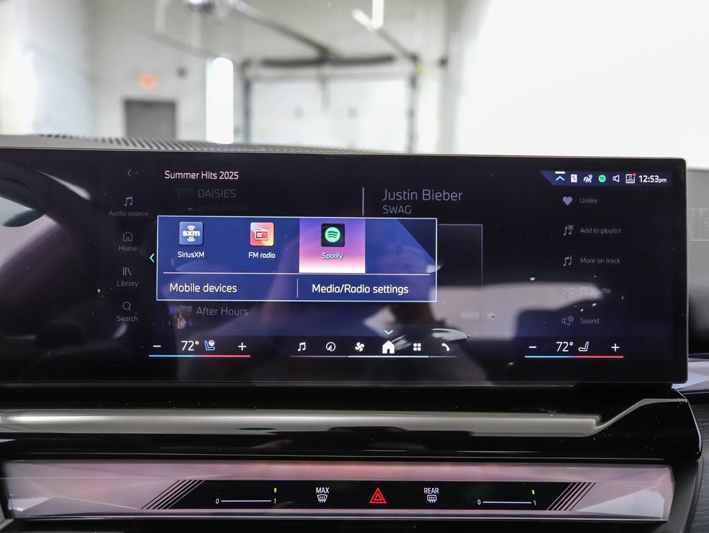 New 2026 BMW 550e xDrive image 18