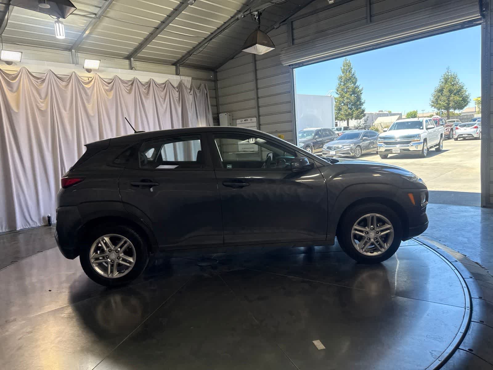 Used 2020 Hyundai Kona SE FWD image 4