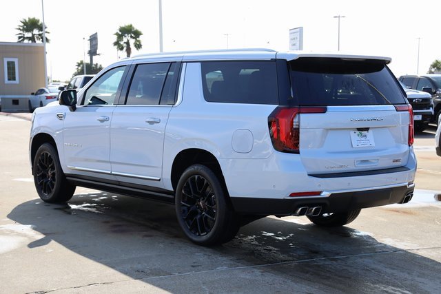 New 2026 GMC Yukon XL Denali w/ Denali Reserve Package image 6