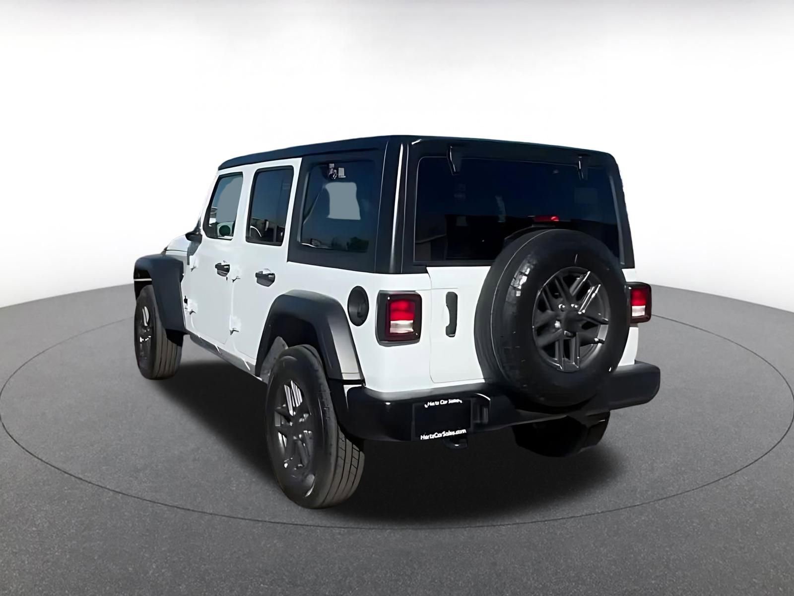 Used 2025 Jeep Wrangler Sport S image 14