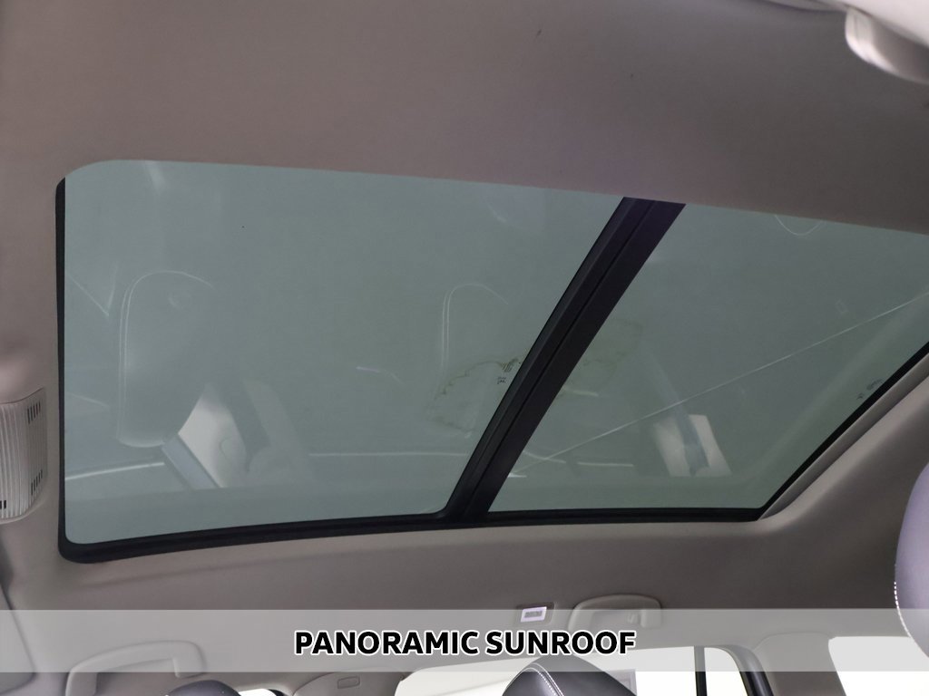 Used 2024 Volkswagen Atlas SEL image 3