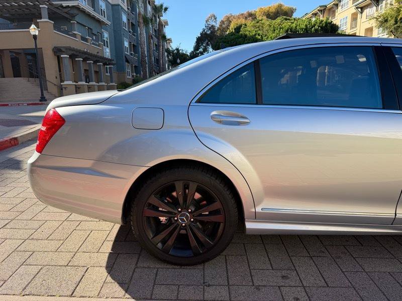 Used 2010 Mercedes-Benz S 550 image 24