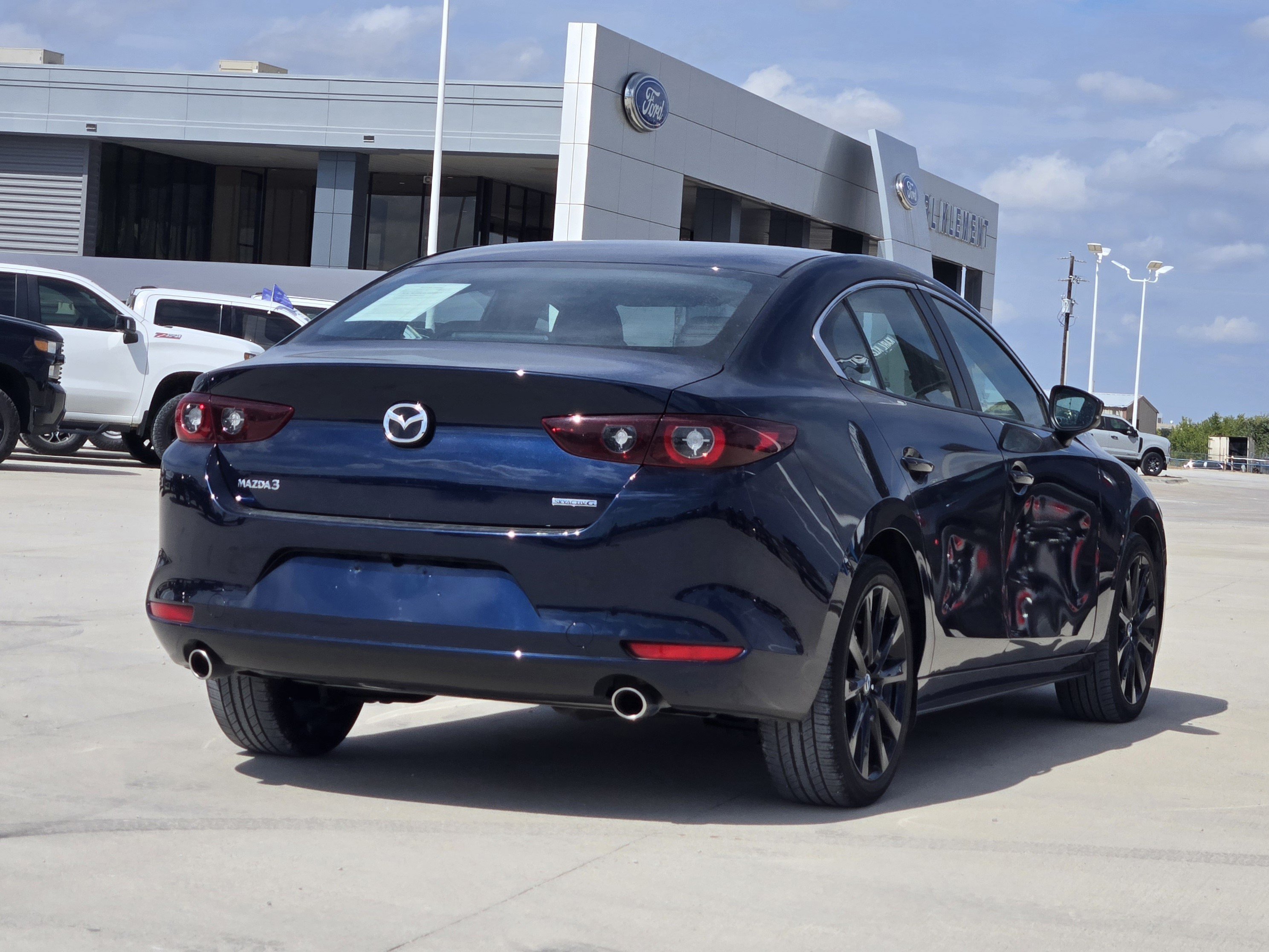 Used 2024 MAZDA MAZDA3 s FWD image 7
