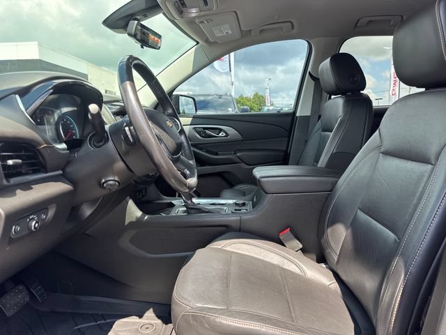 Used 2020 Chevrolet Traverse Premier w/ LPO, Blackout Package AWD/4WD image 14