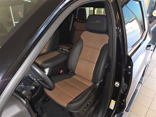 Used 2025 Chevrolet Silverado 1500 High Country w/ High Country Premium Package image 11