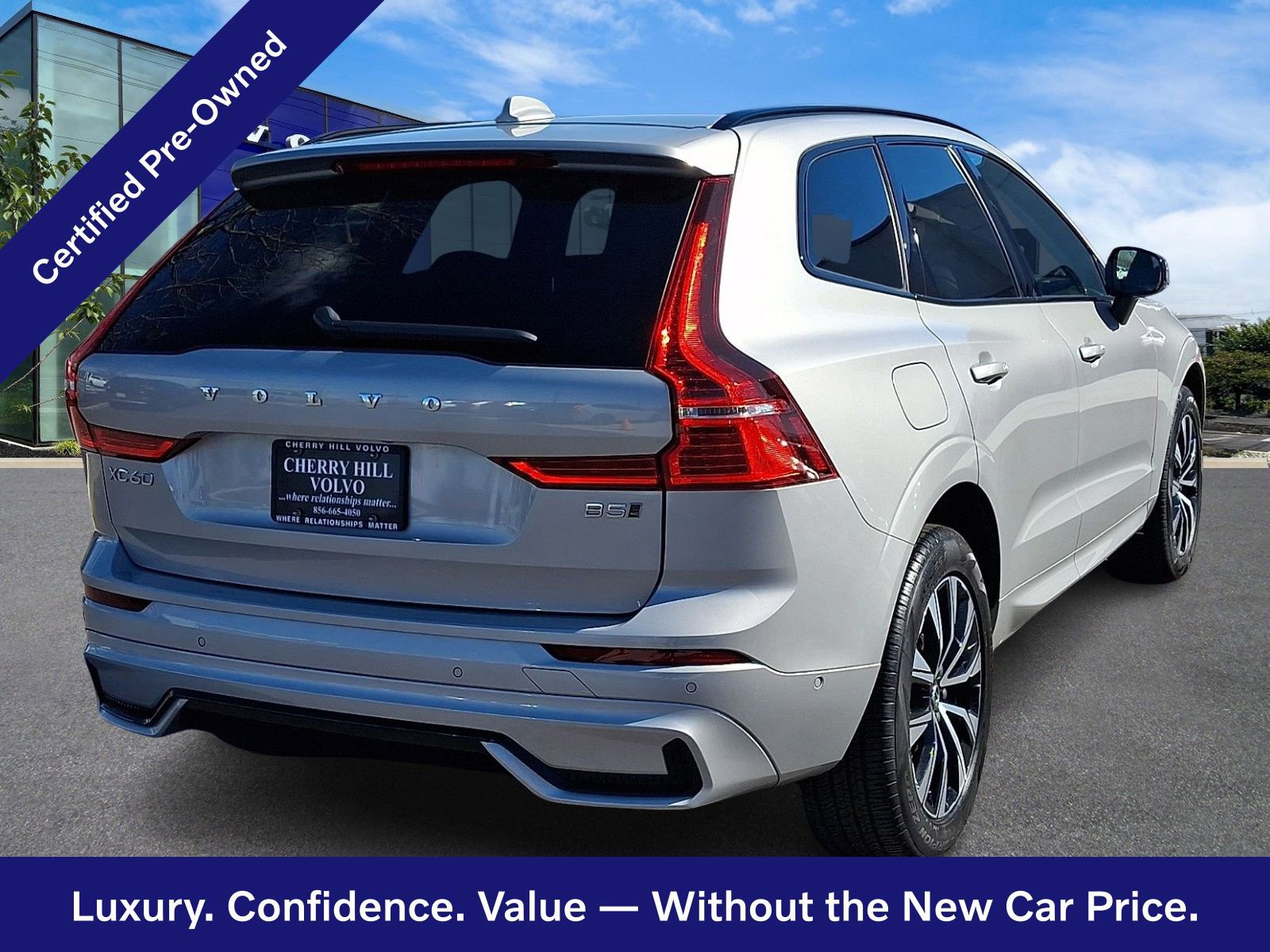 Certified 2025 Volvo XC60 B5 Plus image 7