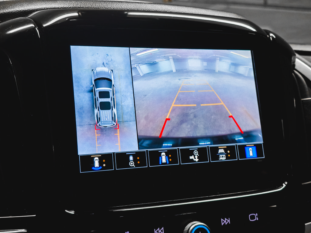 Used 2023 Chevrolet Traverse Premier w/ Redline Edition AWD/4WD image 27