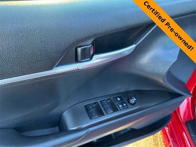 Used 2023 Toyota Camry SE image 6