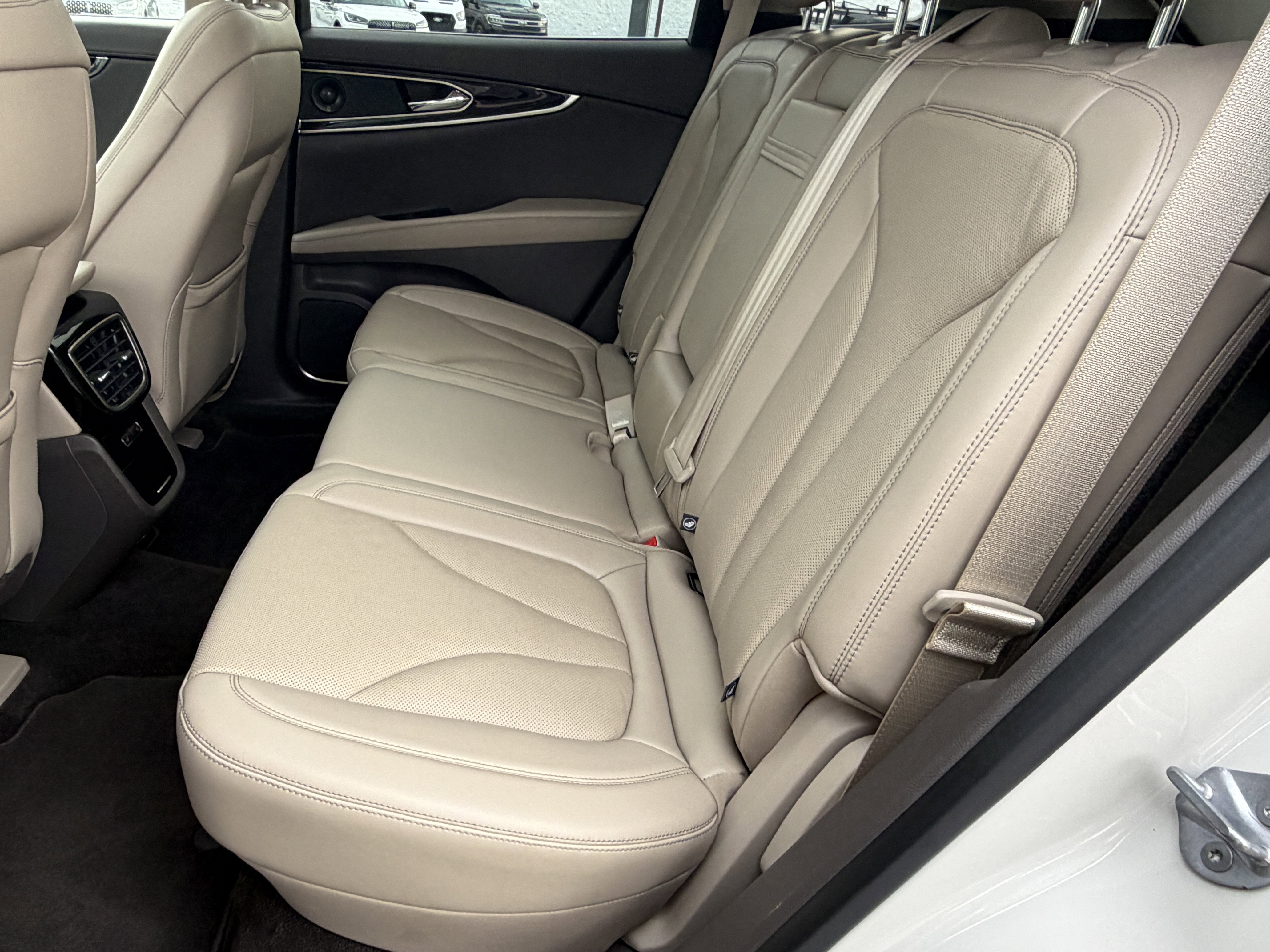 Certified 2023 Lincoln Nautilus Reserve w/ Luxury Package image 23