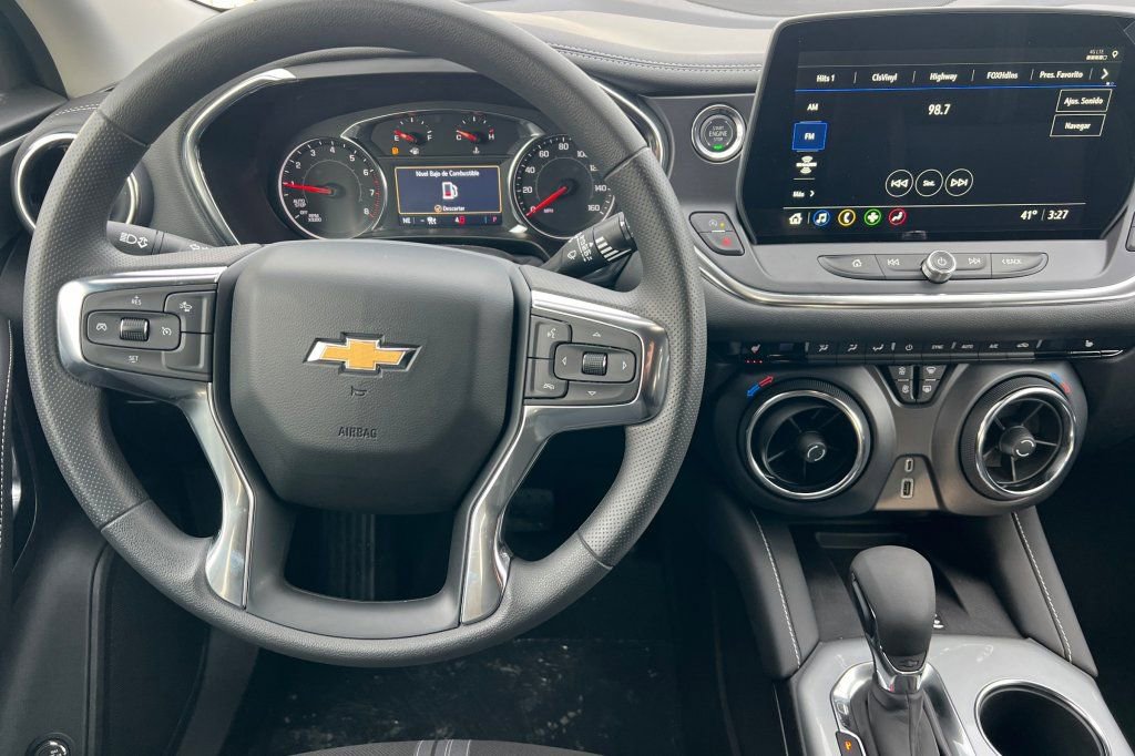 New 2026 Chevrolet Blazer LT w/ Convenience Package image 11