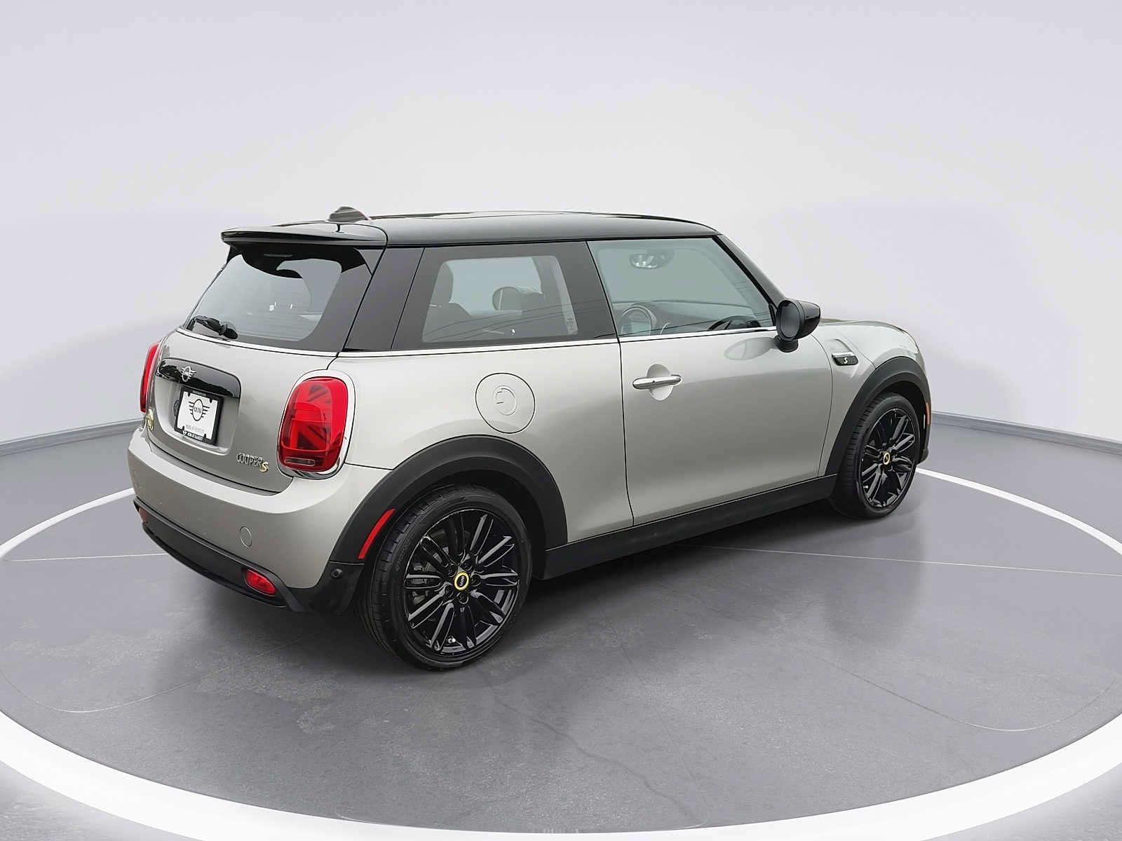 Used 2024 MINI Cooper SE FWD image 8