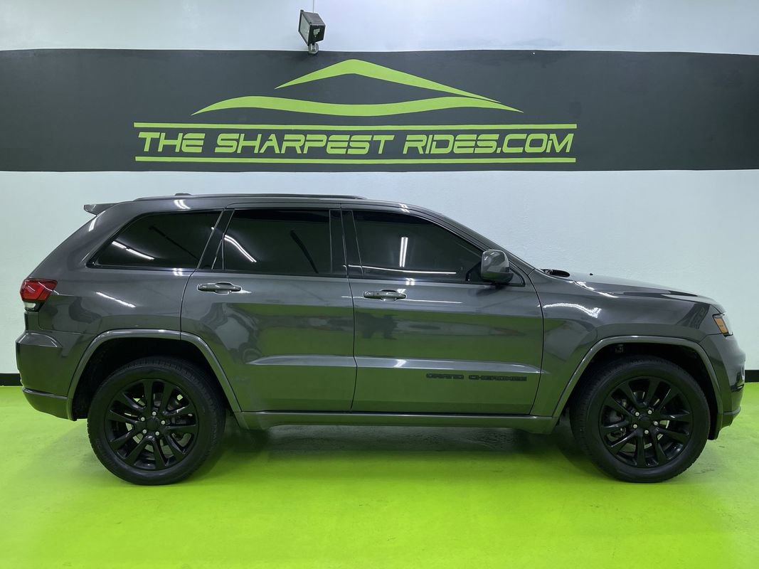 Used 2018 Jeep Grand Cherokee Altitude image 11