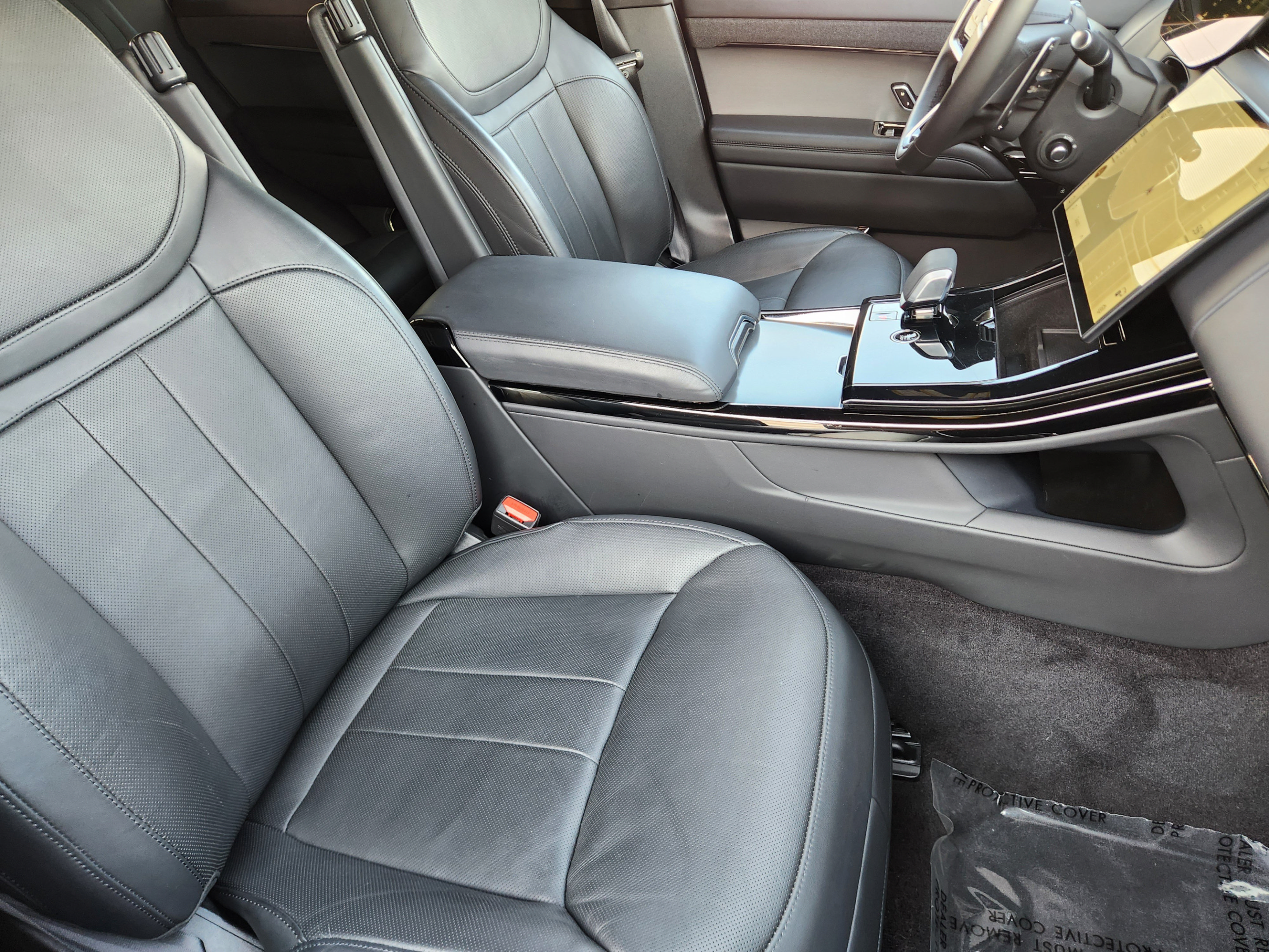 Certified 2025 Land Rover Range Rover Sport SE AWD/4WD image 9