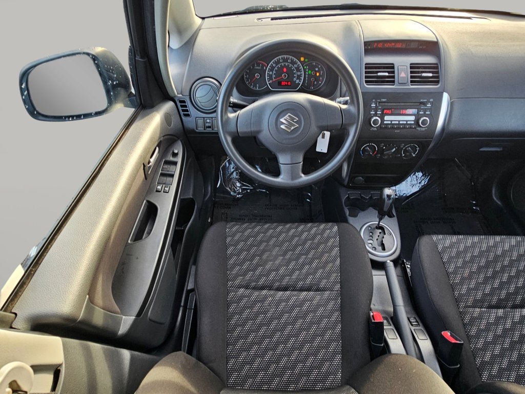 Used 2009 Suzuki SX4 AWD Hatchback image 3