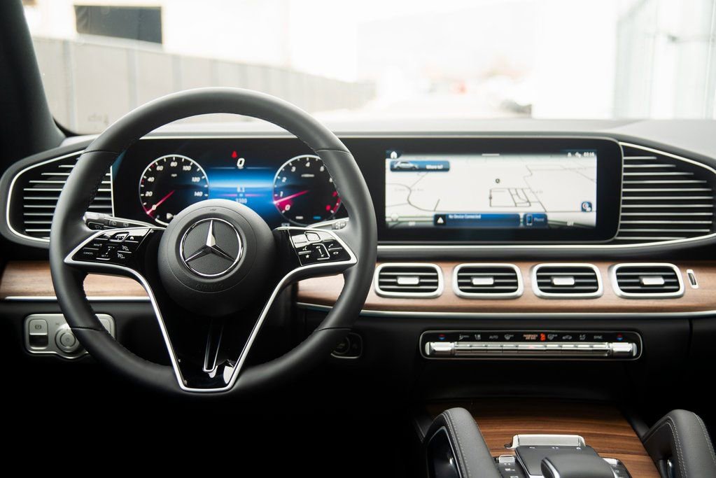 Used 2025 Mercedes-Benz GLE 350 4MATIC image 34